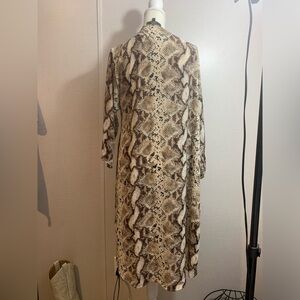 Ladies kimono snake skin design
